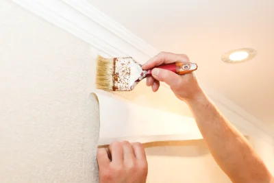 Pose de papier peint au Hanouard — revêtements muraux et toiles de verre